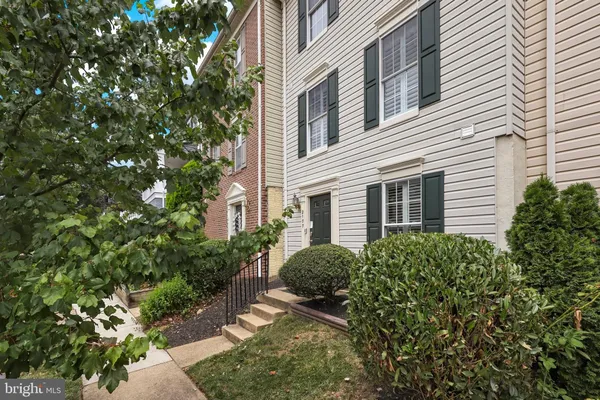 $3,500 | 2177 Shirlington Road, Arlington, VA 22204