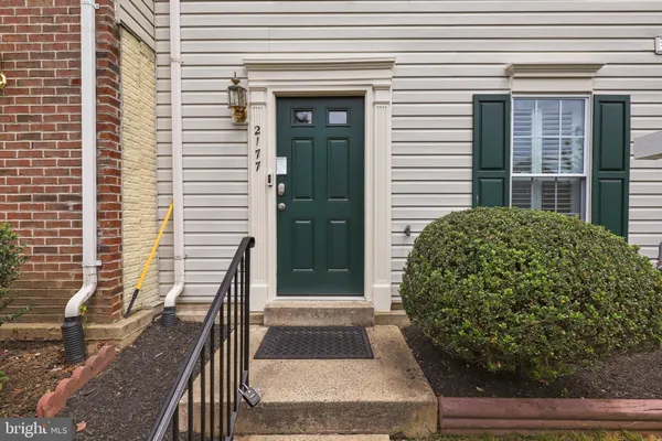 $3,500 | 2177 Shirlington Road, Arlington, VA 22204