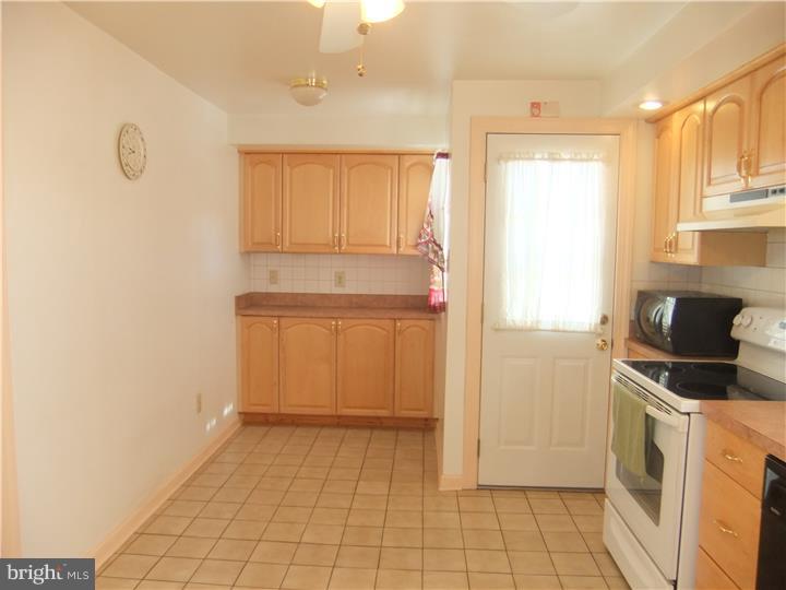 367 Wyndmoor Road Springfield, PA 19064 - Photo 7 of 25 Kitchen