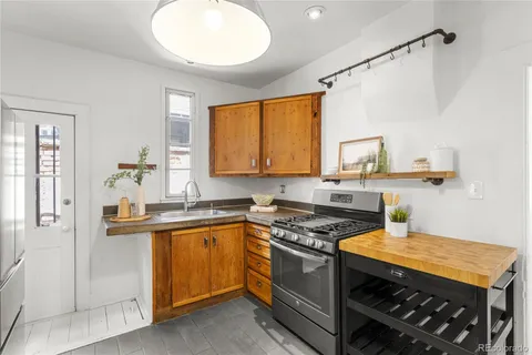 $530,000 | 3415 Arapahoe Street, Denver, CO 80205