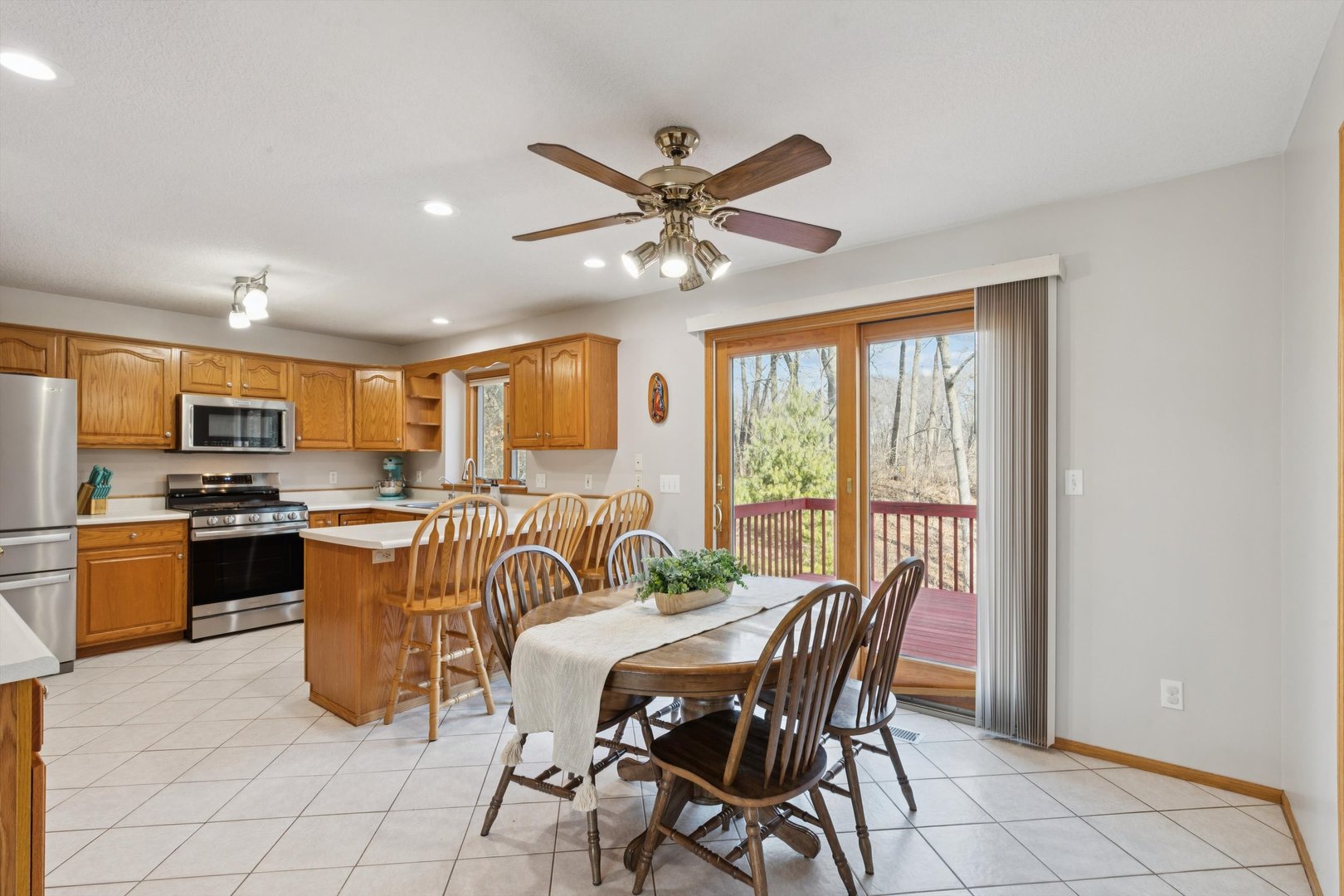 1217 28th Avenue Silvis, IL 61282 - Photo 10 of 46