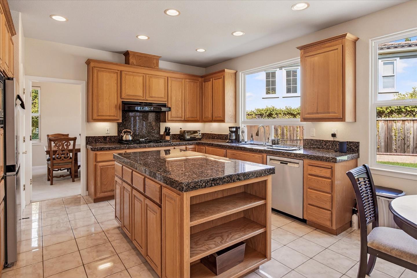 122 Piedmont Road Milpitas, CA 95035 - Photo 12 of 44