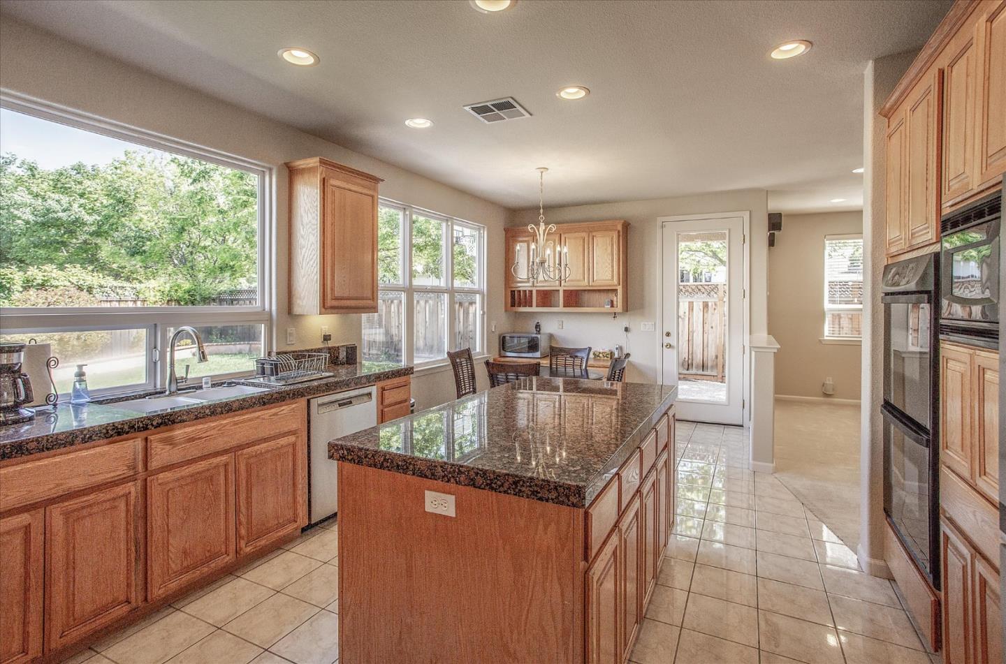 122 Piedmont Road Milpitas, CA 95035 - Photo 14 of 44