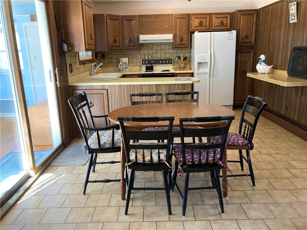 250 Ray Avenue Woonsocket, RI 02895 - Photo 5 of 19