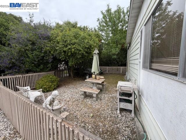 29266 Nantucket Way Hayward, CA 94544 - Photo 15 of 24 a garden view with a seating space