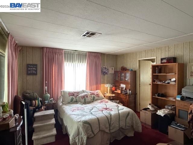 29266 Nantucket Way Hayward, CA 94544 - Photo 5 of 24 a bedroom with a bed and a desk