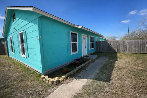 $139,900 | 2695 Ave I, Ingleside, TX 78362