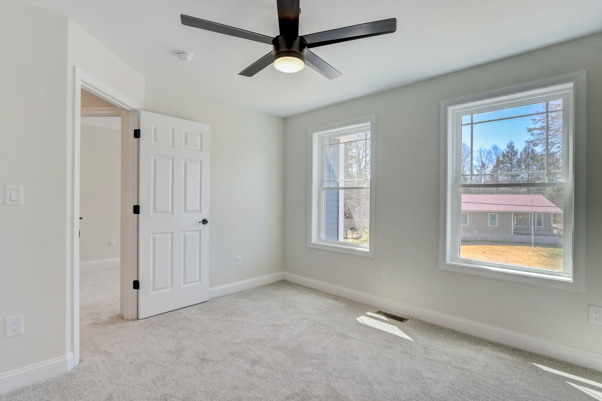 7 A Aruda Road Sandown, NH 03873 - Photo 16 of 40