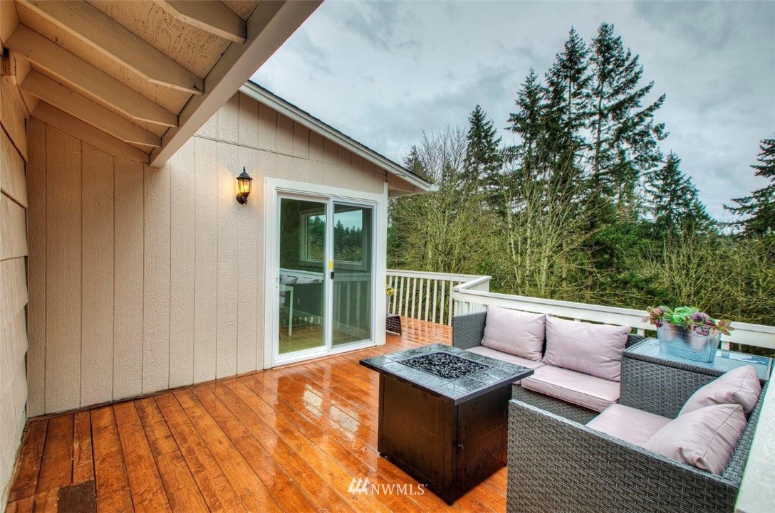 4425 Southeast 4th Place Renton, WA 98059 - Photo 3 of 35