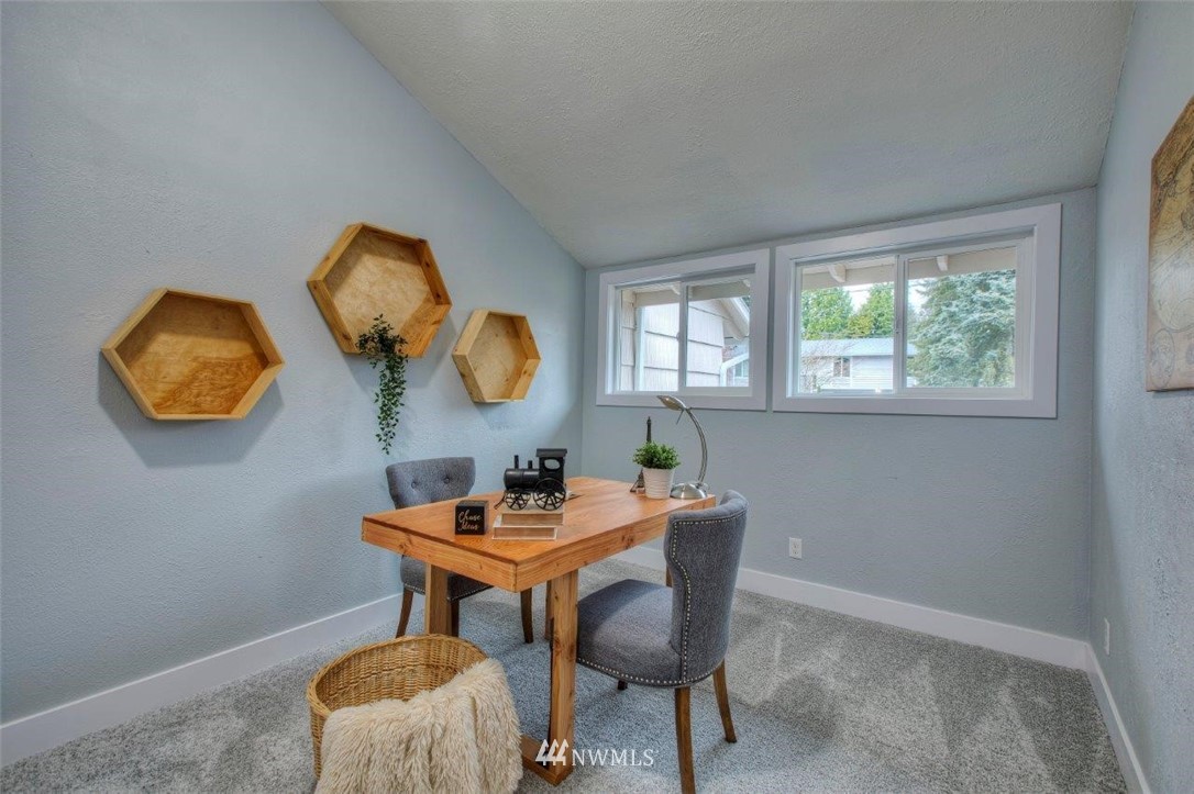4425 Southeast 4th Place Renton, WA 98059 - Photo 28 of 35