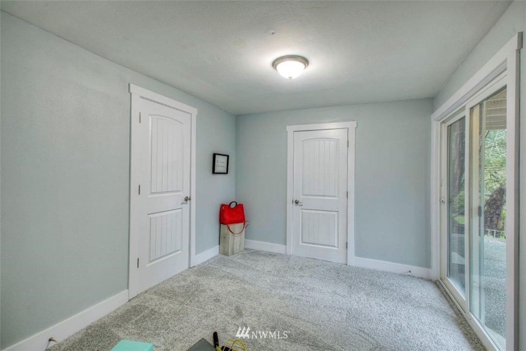 4425 Southeast 4th Place Renton, WA 98059 - Photo 31 of 35