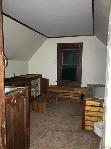 $38,000 | 723 St John Street, Greenville, IL 62246