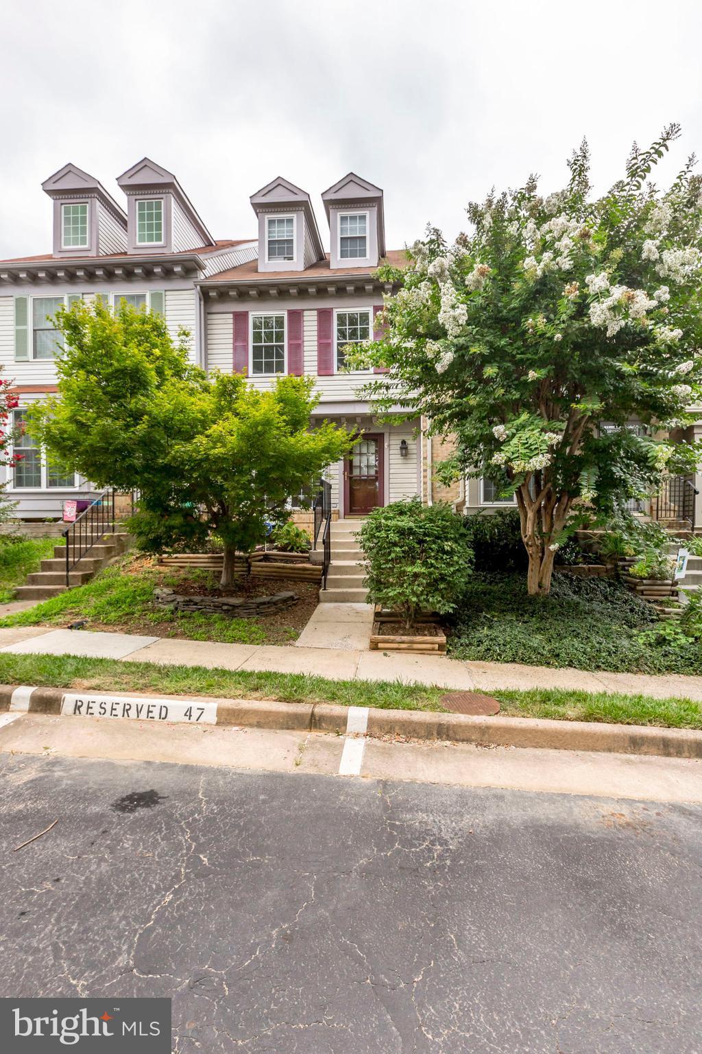 The perfect 2BR 2.5BA TH awaits you!