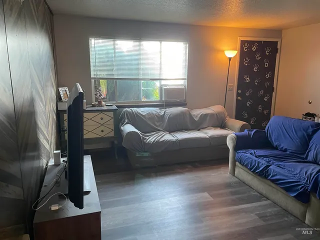 $299,000 | 929 Craven Avenue, Buhl, ID 83316