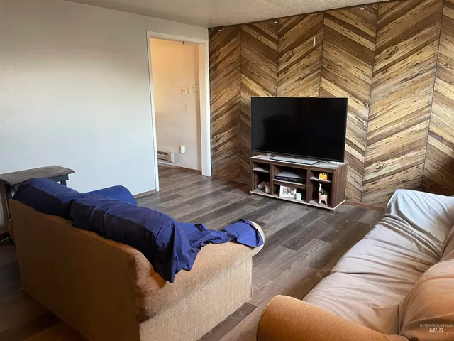 $299,000 | 929 Craven Avenue, Buhl, ID 83316