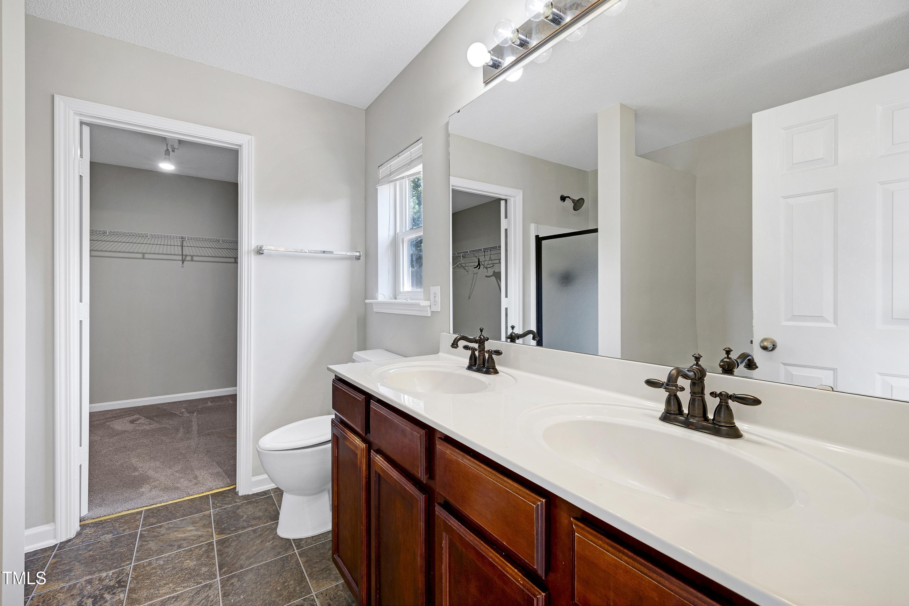 2817 Roundleaf Court Raleigh, NC 27604 - Photo 28 of 37 Scene-30