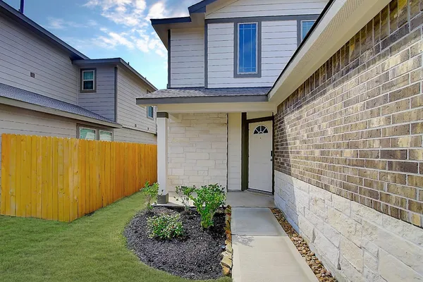 $1,901 | 14421 Conifer Drive, Conroe, TX 77302