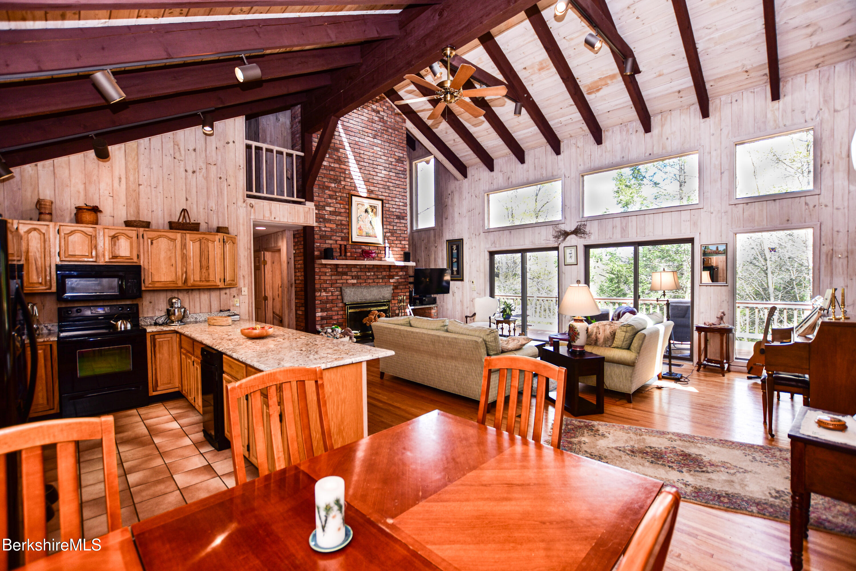 121 Hiawatha Hill Road Becket, MA 01223 - Photo 11 of 48 Great room