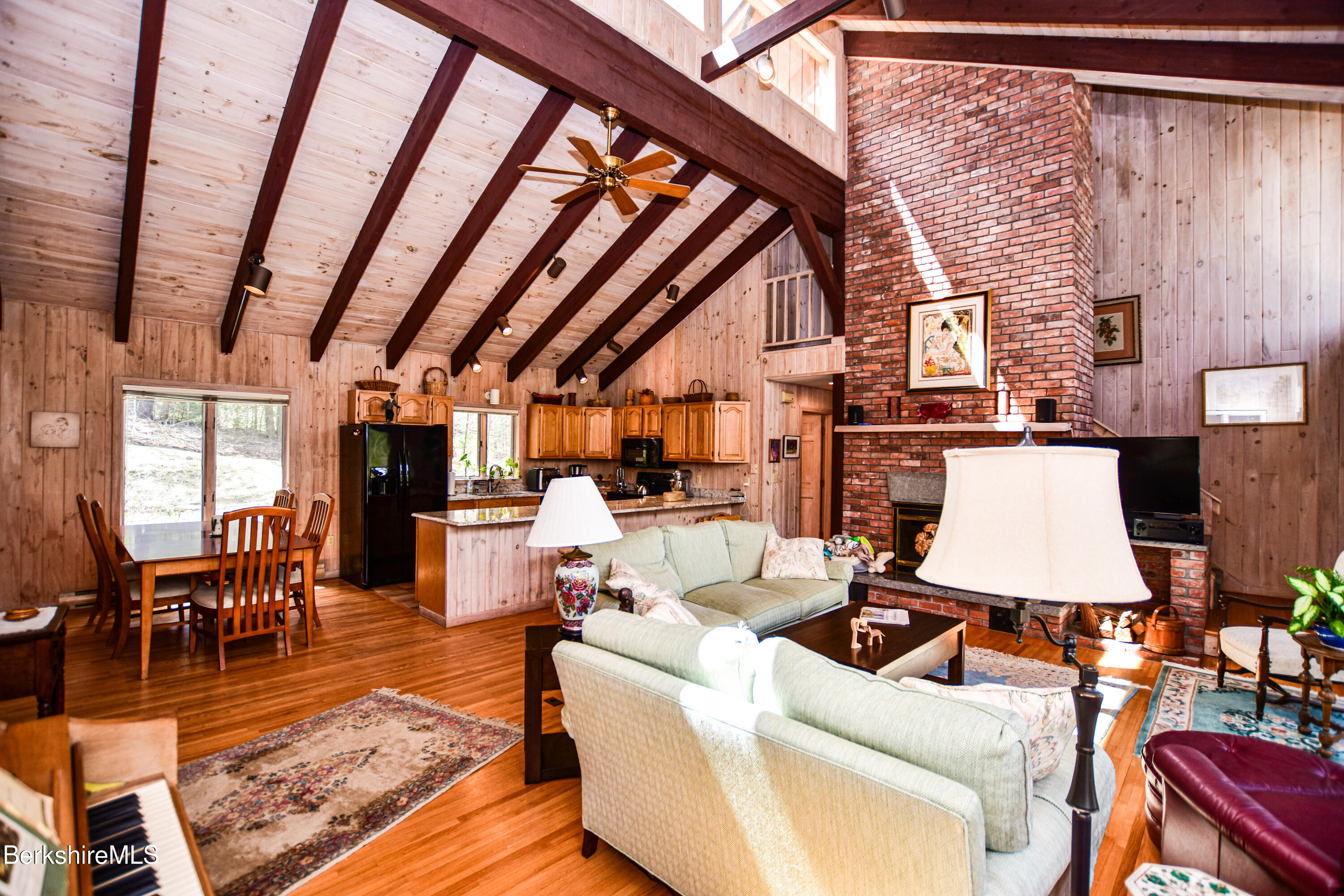 121 Hiawatha Hill Road Becket, MA 01223 - Photo 12 of 48 Great room
