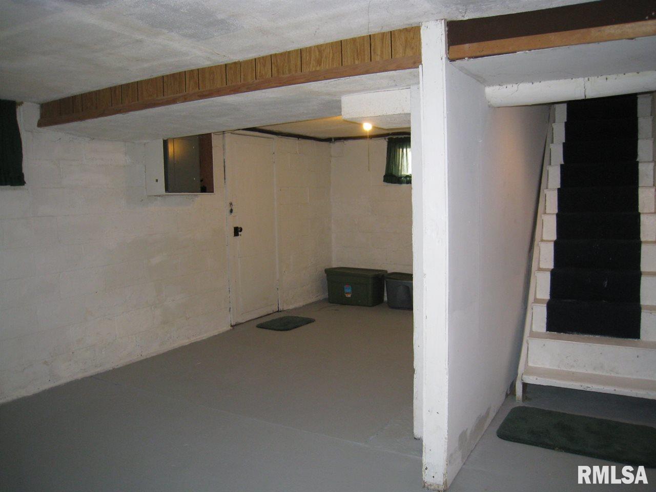 1904 30th Street Moline, IL 61265 - Photo 15 of 21