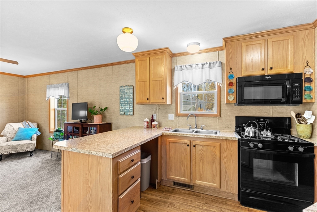 8 Swifts Beach Road, Unit 33 Wareham, MA 02571 - Photo 8 of 21