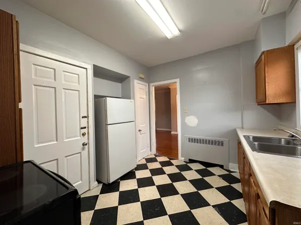 $1,000 | 905 Lincoln Avenue, Unit A, Evansville, IN 47713