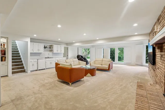 $1,900,000 | 1314 Dunheath Drive, Inverness, IL 60010