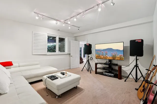 $1,900,000 | 1314 Dunheath Drive, Inverness, IL 60010