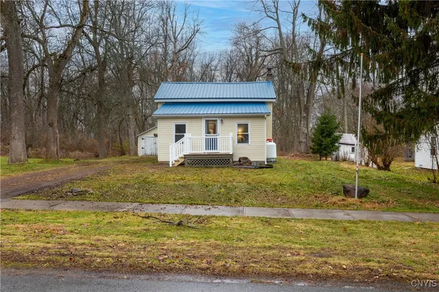 $199,900 | 651 South James Street, Cape Vincent, NY 13618