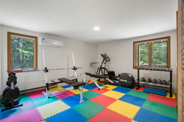 $499,000 | 11 Youngs Road, Southport, ME 04576