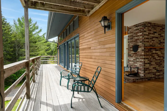 $499,000 | 11 Youngs Road, Southport, ME 04576