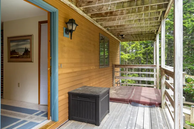 $499,000 | 11 Youngs Road, Southport, ME 04576