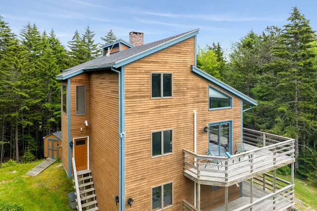 $499,000 | 11 Youngs Road, Southport, ME 04576
