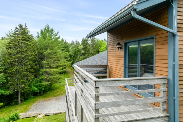 $499,000 | 11 Youngs Road, Southport, ME 04576
