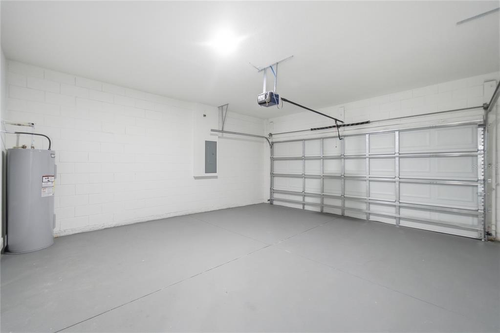 6312 Southwest 144th Lane Road Ocala, FL 34473 - Photo 32 of 32 a view of a garage