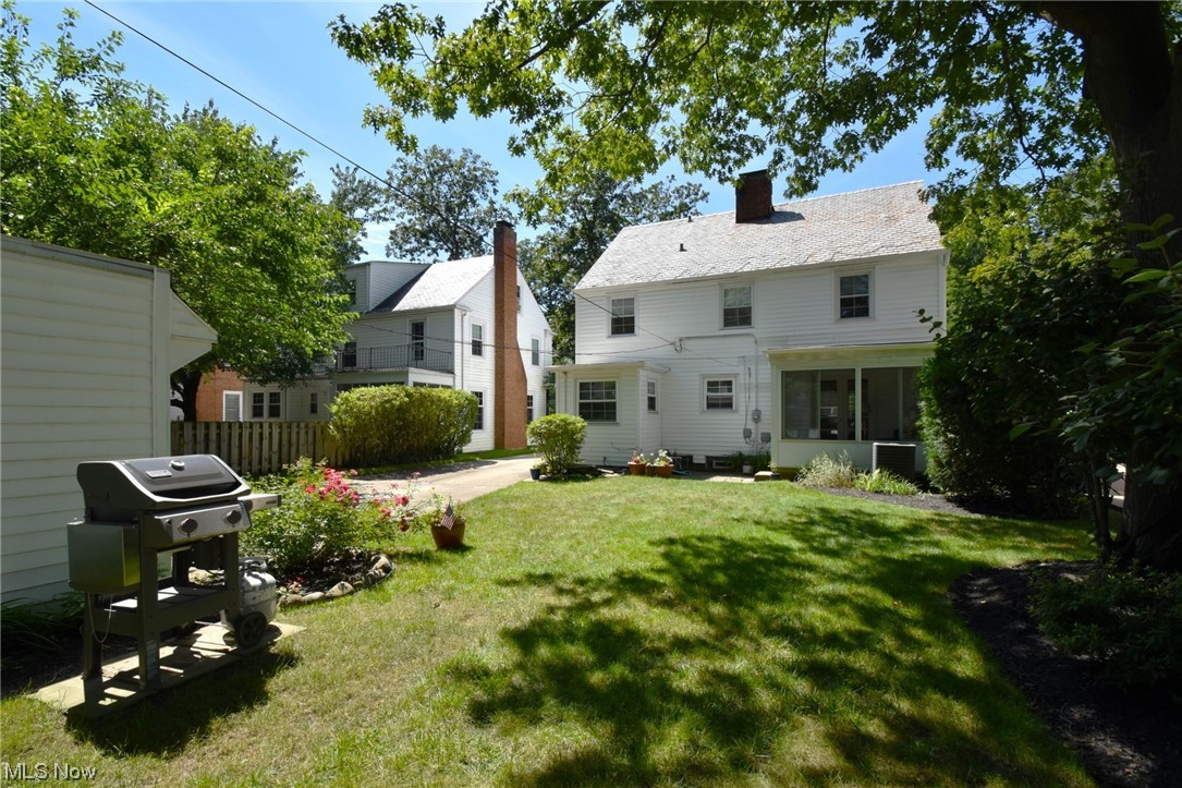 2295 Loyola Road Cleveland, OH 44118 - Photo 29 of 34 View of yard