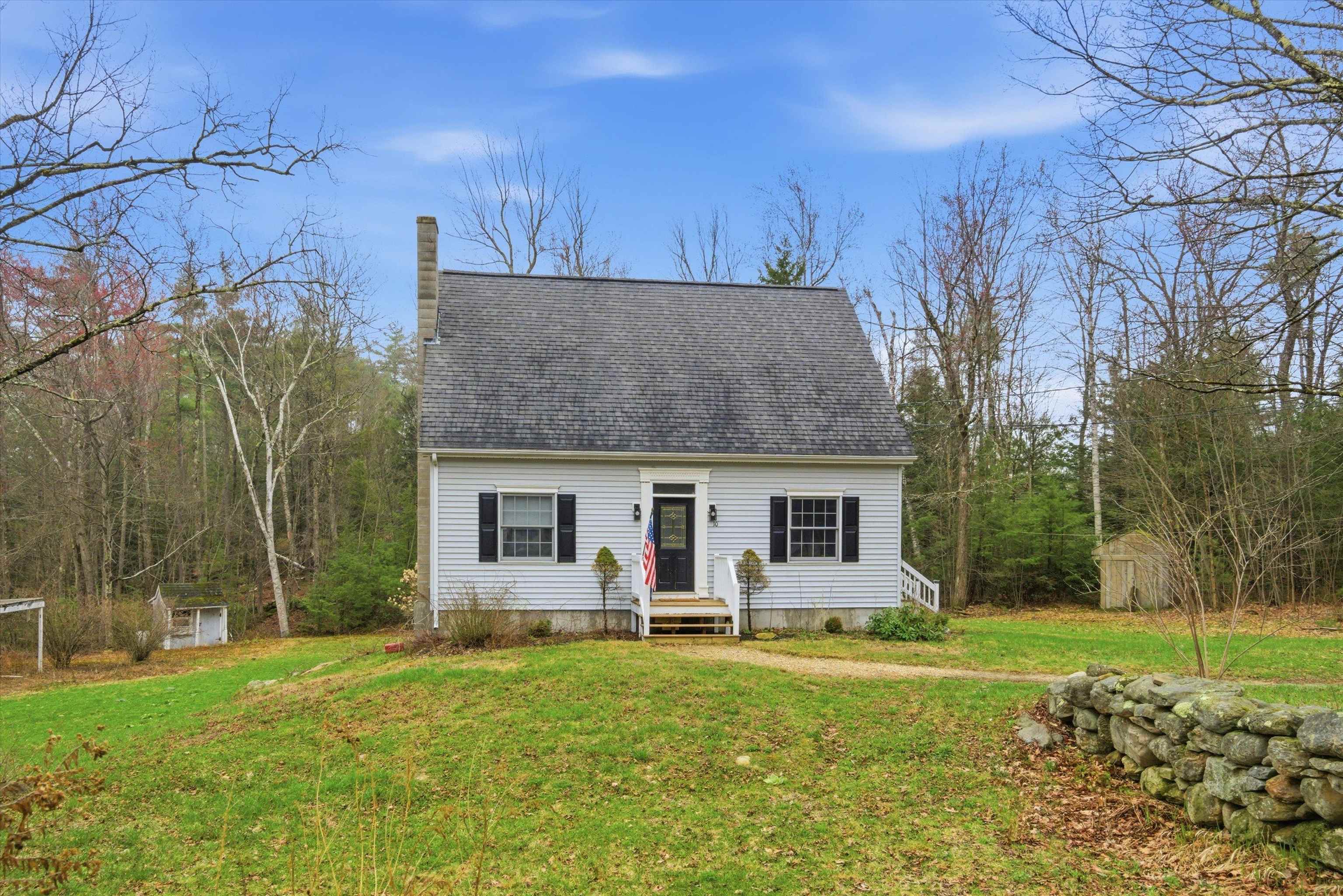 10 Upton Road Mont Vernon, NH 03057 - Photo 3 of 47