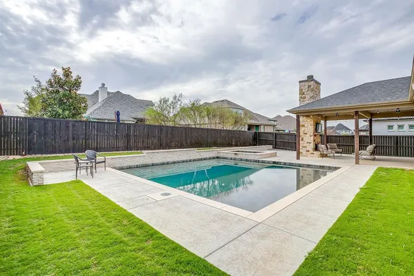 $869,900 | 322 Creekview Terrace, Aledo, TX 76008