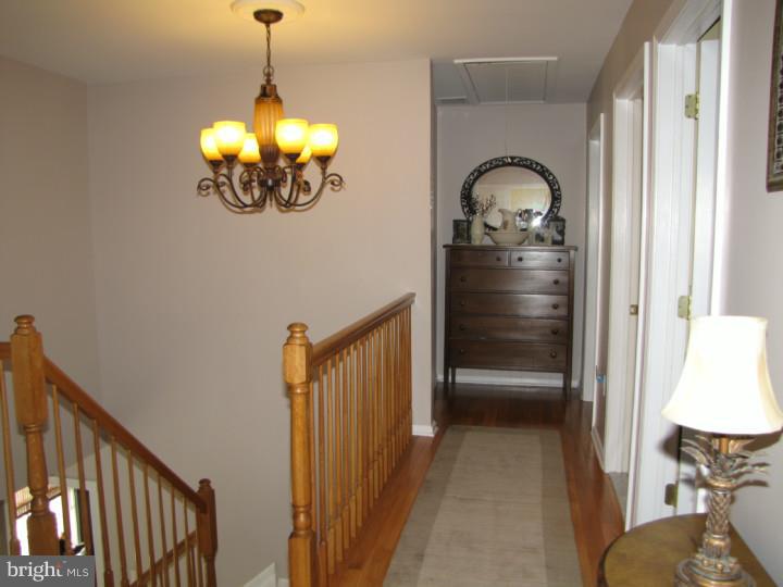 123 Highbridge Road New Egypt, NJ 08533 - Photo 11 of 25 Hallway