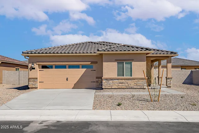 $365,900 | 666 West Pintail Drive, Casa Grande, AZ 85122