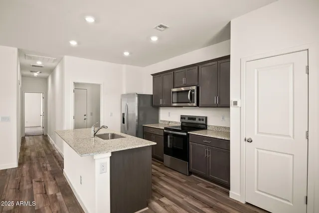 $365,900 | 666 West Pintail Drive, Casa Grande, AZ 85122