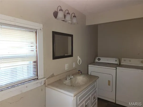 $34,900 | 217 West Fairground Avenue, Hillsboro, IL 62049