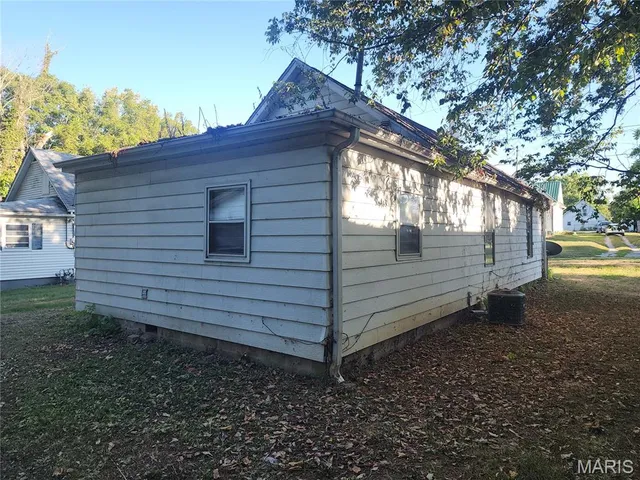 $55,000 | 217 West Fairground Avenue, Hillsboro, IL 62049