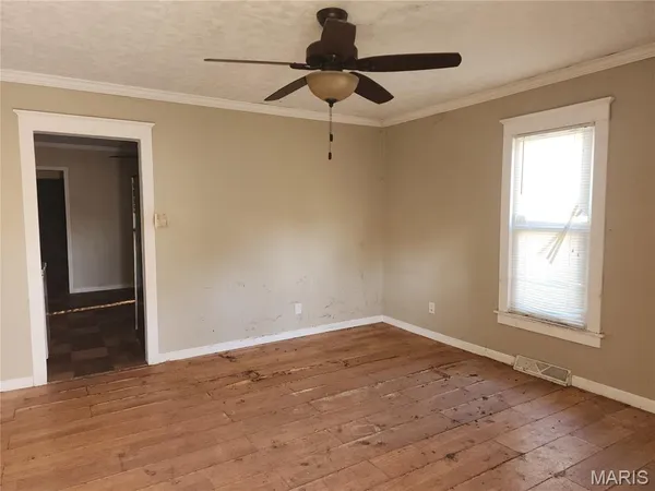 $34,900 | 217 West Fairground Avenue, Hillsboro, IL 62049