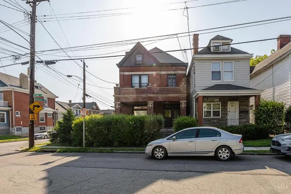 $1,100 | 2412 Fairview Avenue, Unit 3, Cincinnati, OH 45219