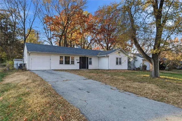 $175,000 | 11216 Herrick Avenue, Kansas City, MO 64134