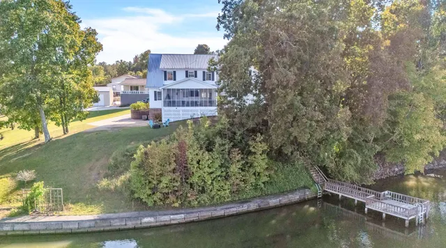 $775,000 | 750 Lakewood Drive, Decatur, TN 37322