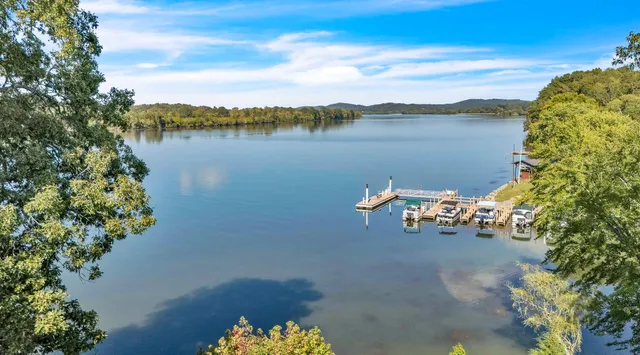 $775,000 | 750 Lakewood Drive, Decatur, TN 37322