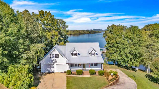 $775,000 | 750 Lakewood Drive, Decatur, TN 37322