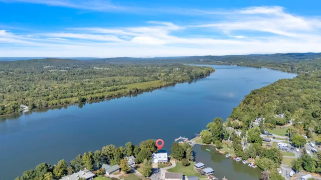 $775,000 | 750 Lakewood Drive, Decatur, TN 37322